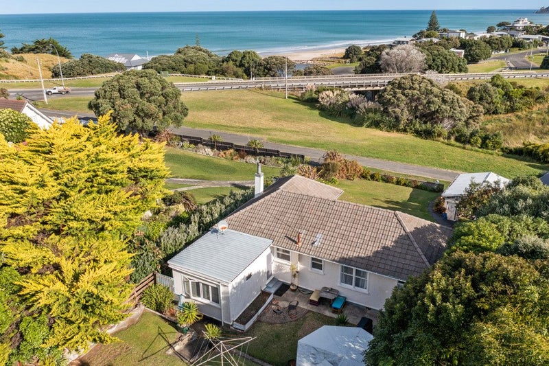 6 Moana Road, Okitu, Gisborne - Carousel 2