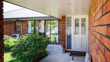 32 Grey Street, Feilding - Carousel 1