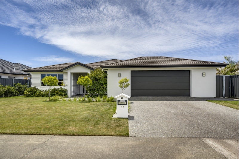 17 Aoraki Road, Poraiti, Napier - Carousel 1