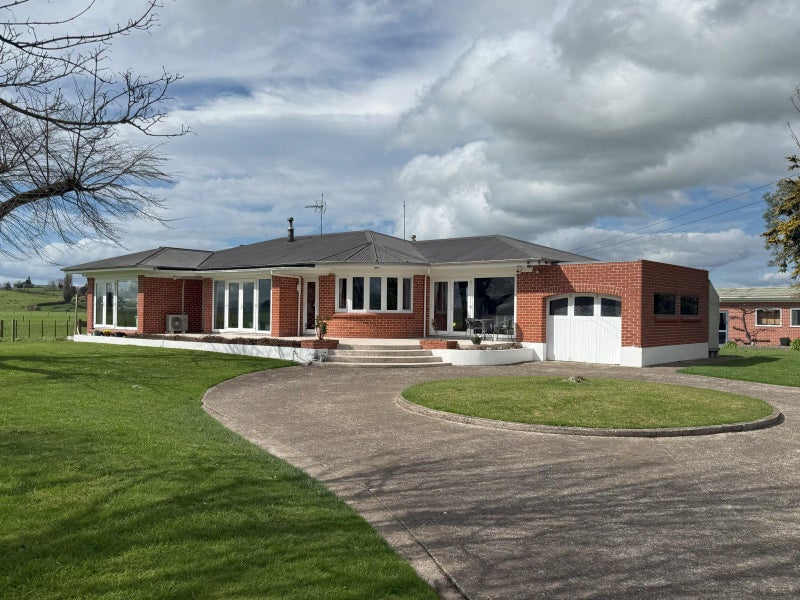 93 State Highway 5, Tirau - Carousel 18