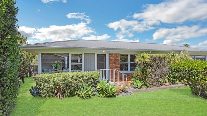 1/22 Evelyn Place, Hillcrest, Auckland - Carousel 1