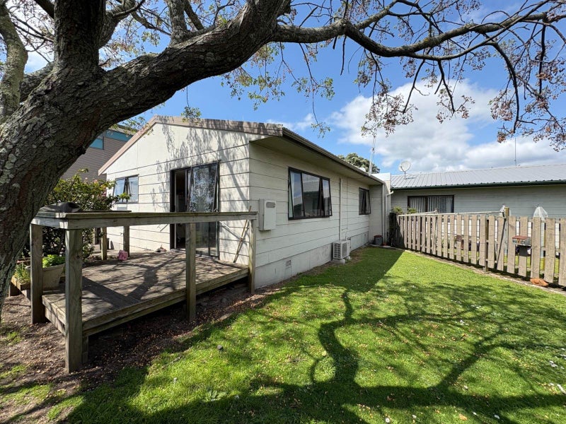 2E Golf Road, Mount Maunganui, Mount Maunganui - Carousel 1