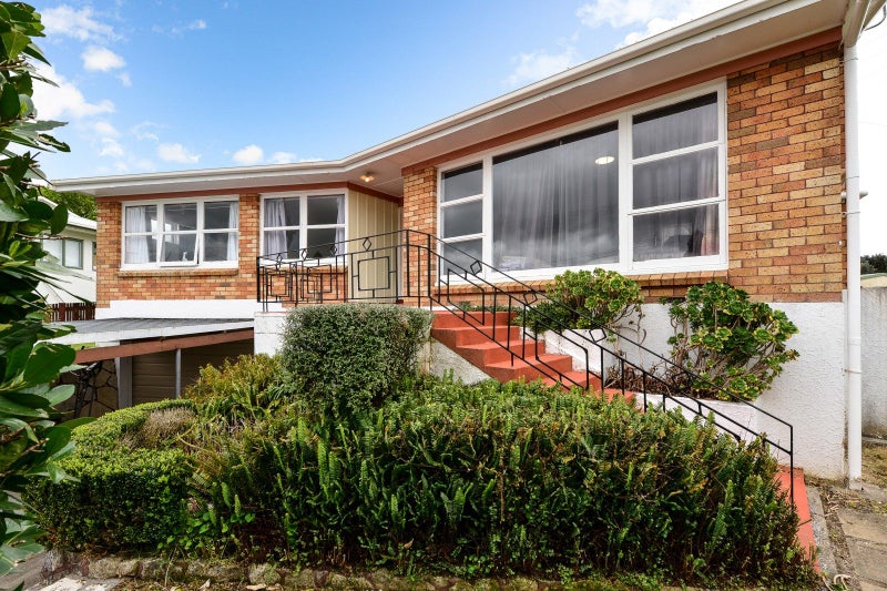 52 Whitmore Street, Kihikihi, Te Awamutu - Carousel 1