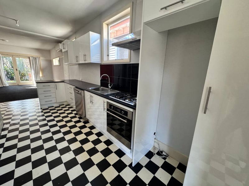 678A Gloucester Street, Linwood, Christchurch - Carousel 2