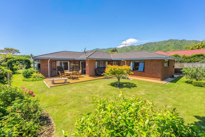 14 Hurunui Street, Waikanae, Waikanae - Carousel 2