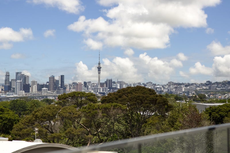 9/270 Onewa Road, Birkenhead, Auckland - Carousel 1