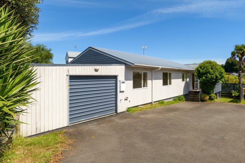 16B Bristol Avenue, Brookfield, Tauranga - Carousel 2
