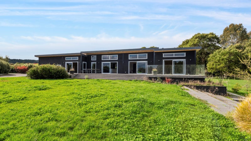 24 Lacebark Drive, Kinloch, Taupō - Carousel 1