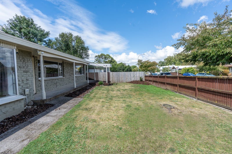 37 Alison Street, Hamilton Lake, Hamilton - Carousel 2