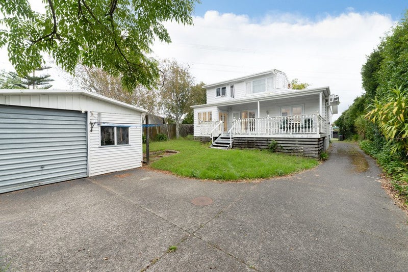 205 Halsey Drive, Lynfield, Auckland - Carousel 2