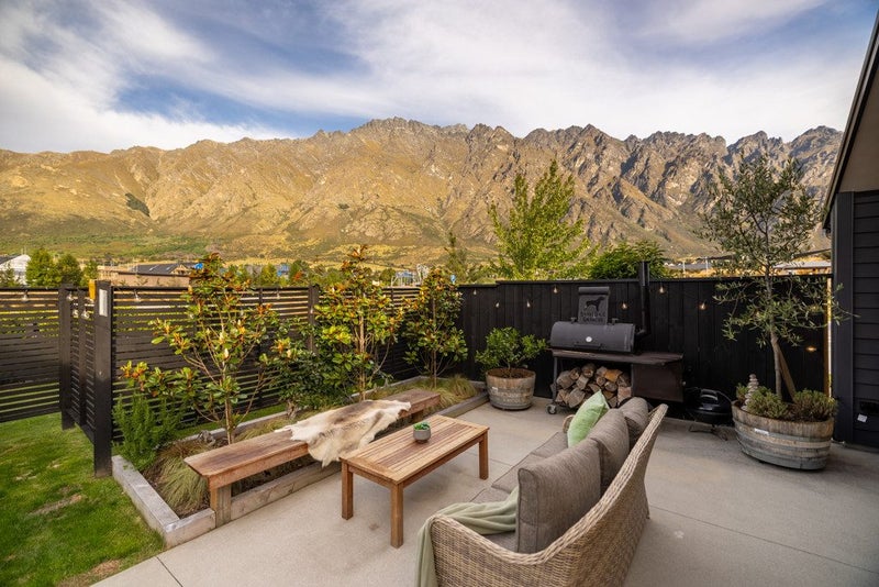 17 Bannister Street, Jacks Point, Queenstown - Carousel 2