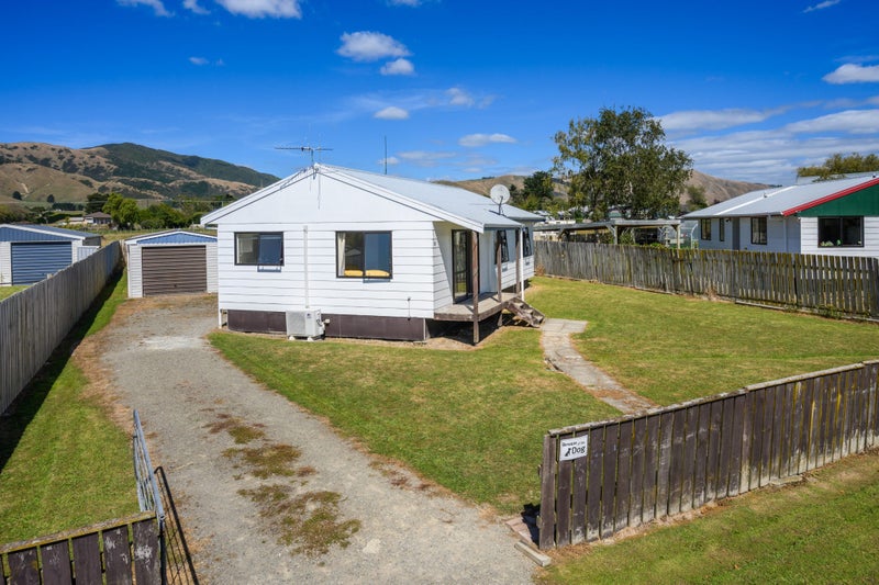 36 Kowhai Street, Tokomaru, Palmerston North - Carousel 2