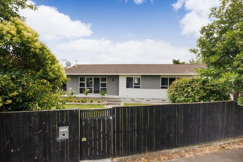 33 Rhodes Drive, Kelvin Grove, Palmerston North - Carousel 25