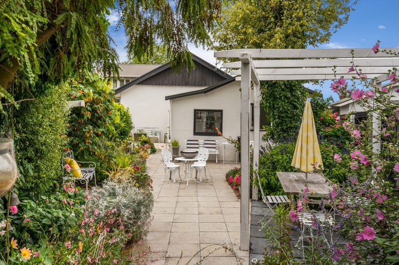 171 Springfield Road, St Albans, Christchurch - Carousel 1
