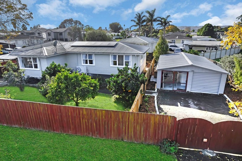 1 Marybeth Place, Rosehill, Papakura - Carousel 2