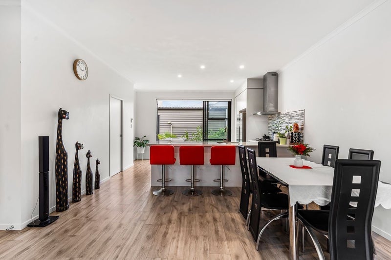 20 Rere Close, Takanini, Auckland - Carousel 2