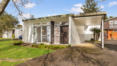 2/7 Orcades Place, Lynfield, Auckland - Carousel 1