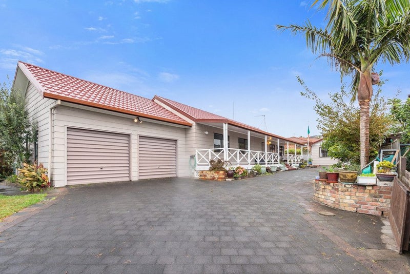 143 Florence Avenue, Orewa, Orewa - Carousel 1