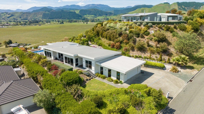 23 Katania Heights, Brightwater - Carousel 33