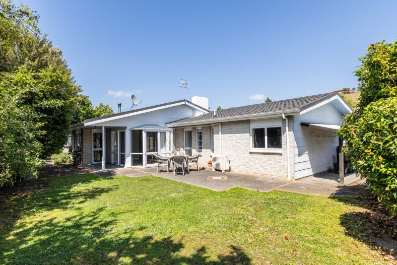 37 Ngarimu Crescent, Taradale, Napier - Carousel 1