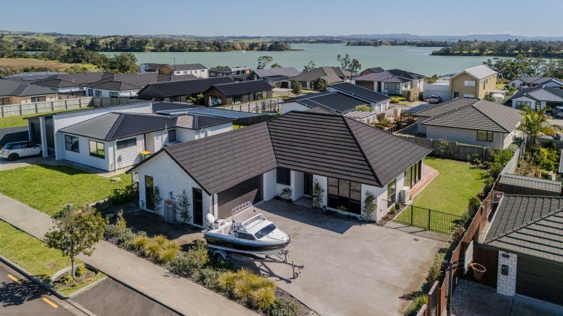 4 Okohaka AVE, Glenbrook, Glenbrook - Carousel 1