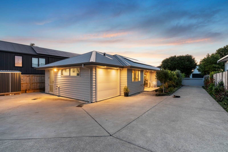 29A Gollan Road, Mount Wellington, Auckland - Carousel 1