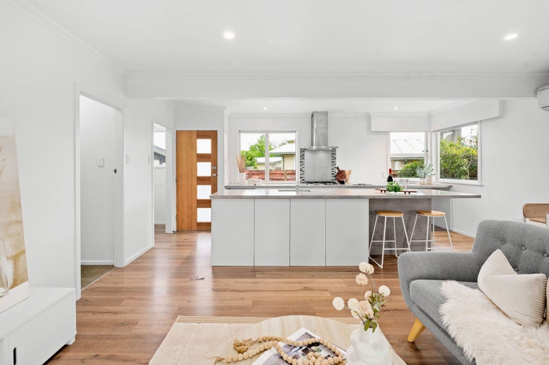 1 Claremont Avenue, Chartwell, Hamilton - Carousel 2