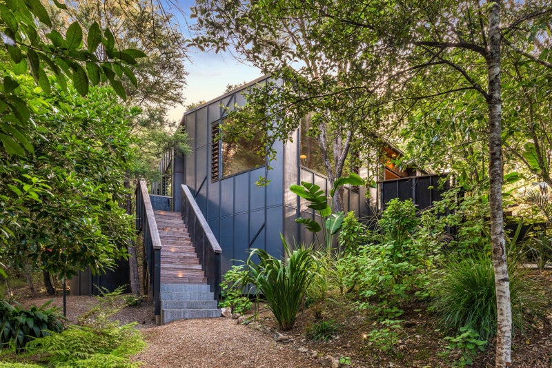 51 Okoka Road, Omiha, Waiheke Island - Carousel 1