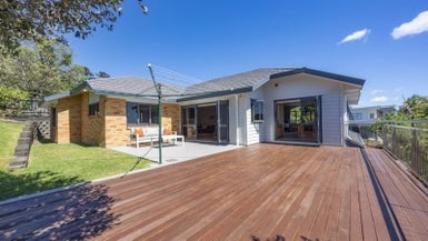 3 Frenz Drive, Titirangi, Auckland - Carousel 1