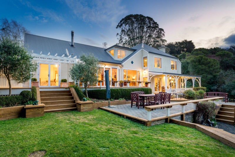 70 Tanner Road, Glenleith, Dunedin - Carousel 1