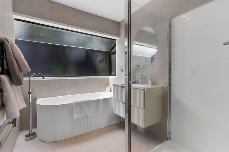 1/620 East Coast Road, Pinehill, Auckland - Carousel 2