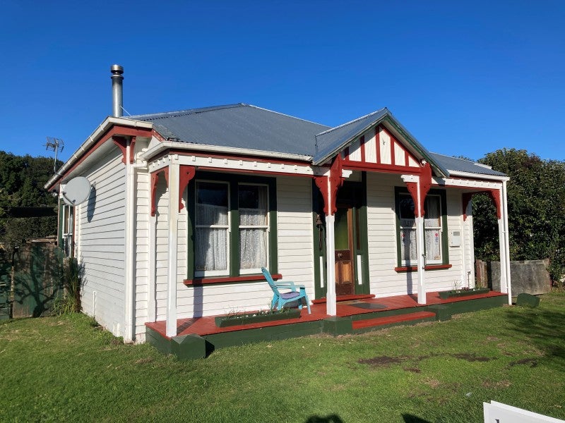 4 Redmond Street, Elgin, Gisborne - Carousel 1