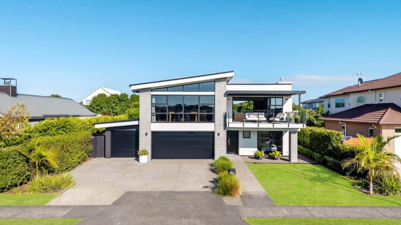 58  Weatherly Drive, Beachlands, Manukau City, Auckland - Carousel 1