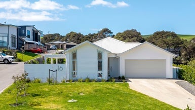 16 Arthur Wright Place, Maraetai, Auckland - Carousel 1
