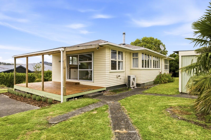 13 Tarrangower Avenue, Taumarunui - Carousel 15