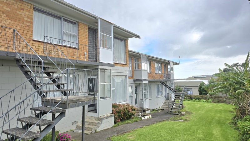13 Seaview Terrace, Mount Albert, Auckland - Carousel 8