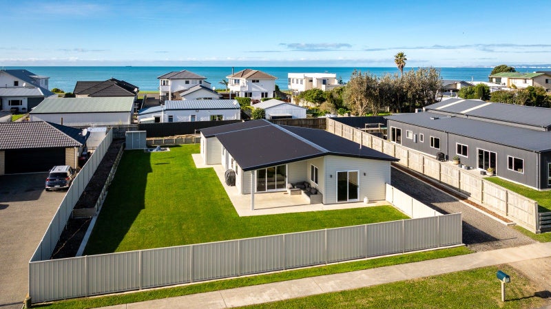 23 Pohutukawa Drive, Eskdale, Napier - Carousel 1
