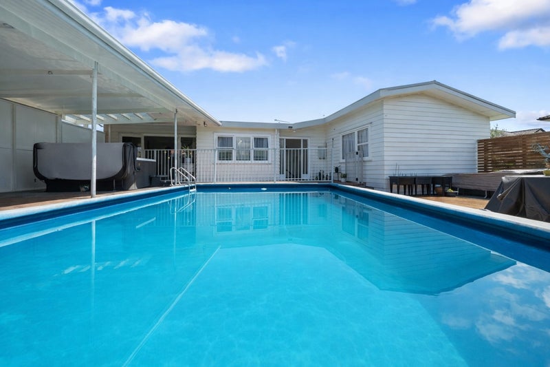 13 Romford Road, Papatoetoe, Manukau City, Auckland - Carousel 1