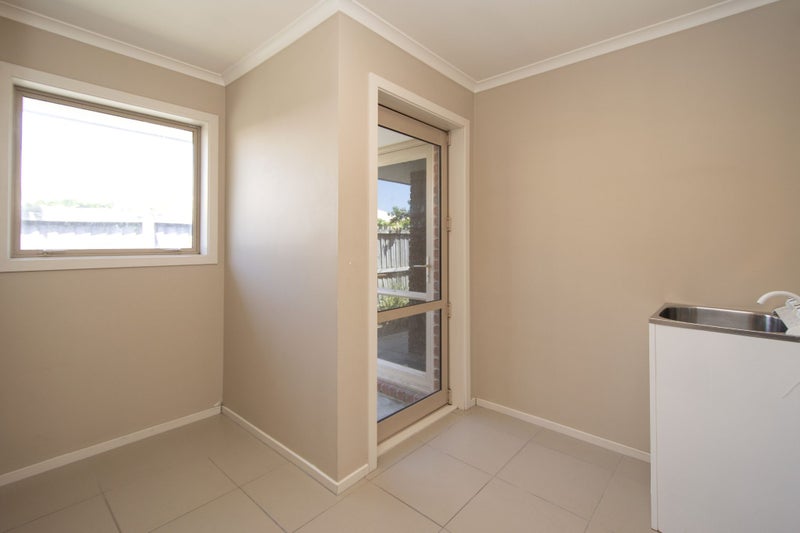 41 Factory Road, Belfast, Christchurch - Carousel 12