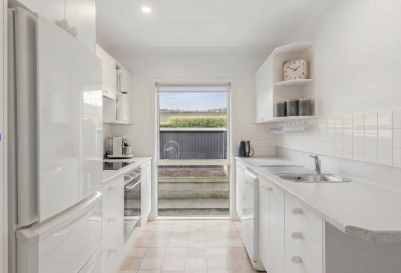12 Raekura Place, Redcliffs, Christchurch City, Canterbury - Carousel 2