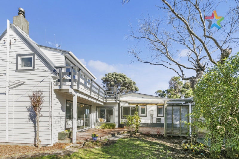 30 Singers Road, Korokoro, Lower Hutt - Carousel 2