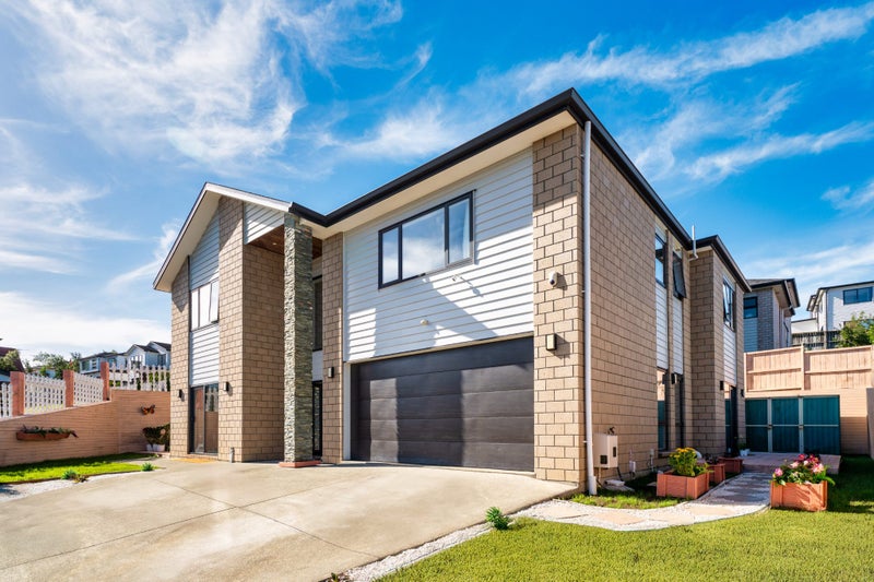 31 Shibata Rise, Ranui, Auckland - Carousel 2