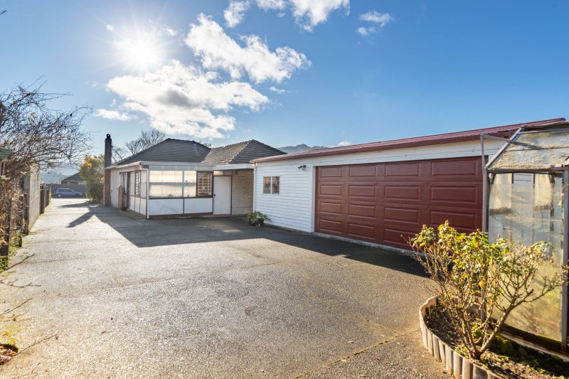 15 Hay Street, Wainuiomata, Lower Hutt - Carousel 2