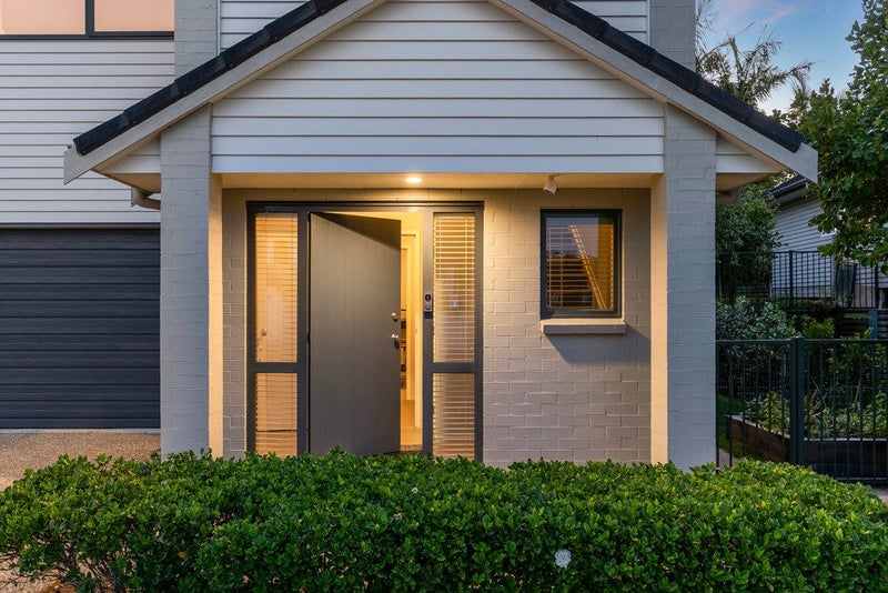 15 Mural Place, Greenhithe, Auckland - Carousel 2