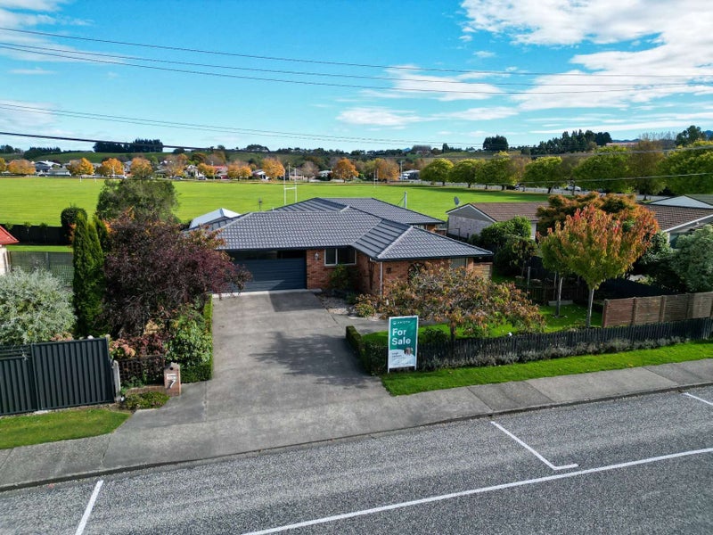 7 Robertson Street, Gore, Gore - Carousel 1