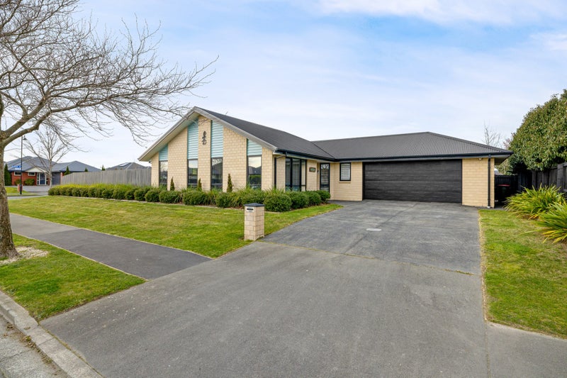 14 Eastfield Drive, Lincoln, Lincoln - Carousel 1