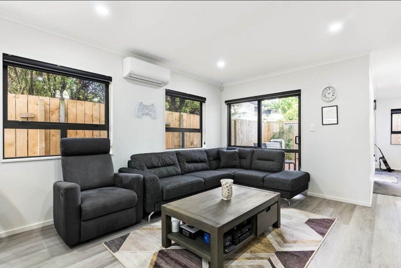10F George Street, Mangere East, Auckland - Carousel 2