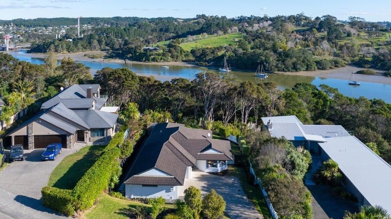 72 Blue Heron Rise, Stanmore Bay, Whangaparaoa - Carousel 1