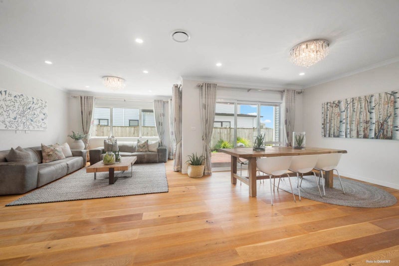20 Spyglass Street, Red Beach, Red Beach - Carousel 1