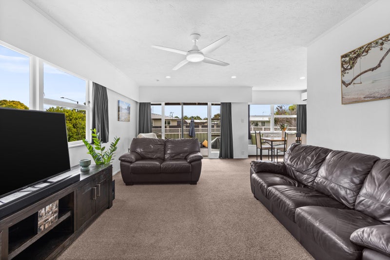 7 Grant Place, Greenmeadows, Napier - Carousel 2